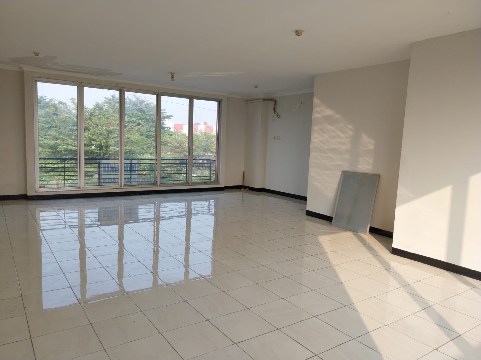 Ruko Aralia 3 Lantai (Sewa)